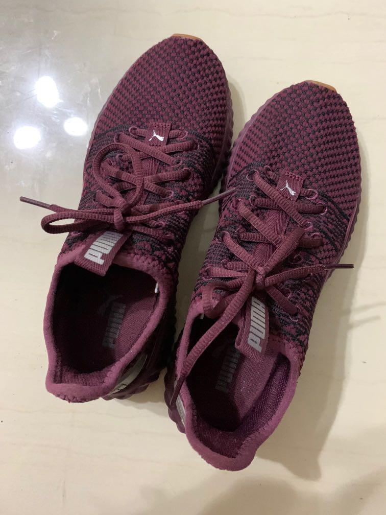maroon puma sneakers