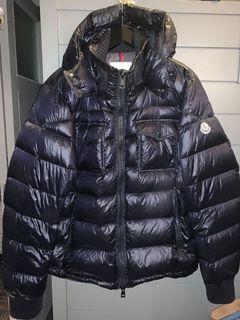 Moncler 外套 有帽子
