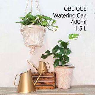 OBLIQUE Watering Can