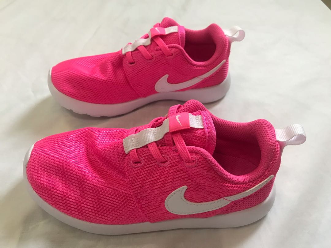 Pink Nike children s trainers sneakers sports shoes Babies Kids
