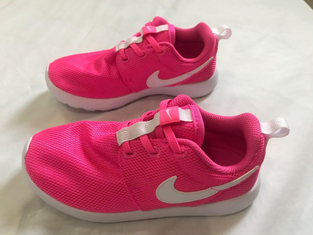 Pink Nike children s trainers sneakers sports shoes Babies Kids Babies Kids Fashion on Carousell