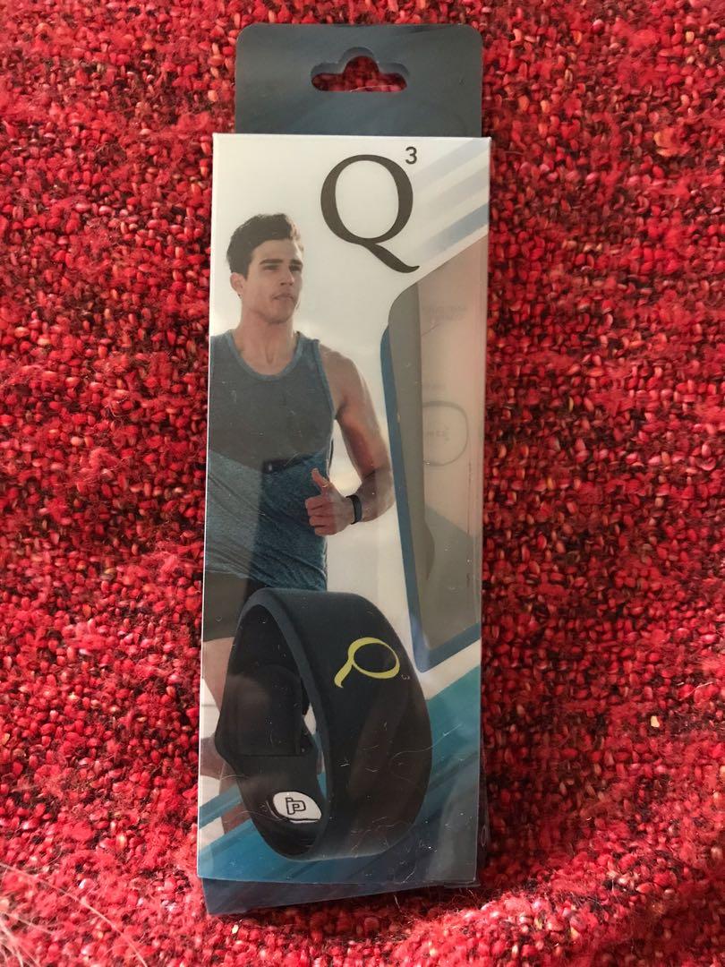 Q3 wristband