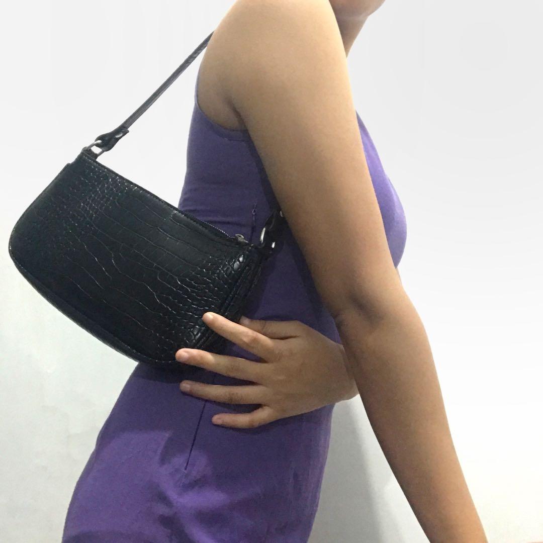 SHEIN croc embossed baguette bag Women s Fashion Bags Wallets Shoulder Bags on Carousell