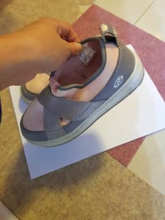 (Category: ) located in . Submitted by cindilicious (Listing ID 1061706343, Image 1). Description: .