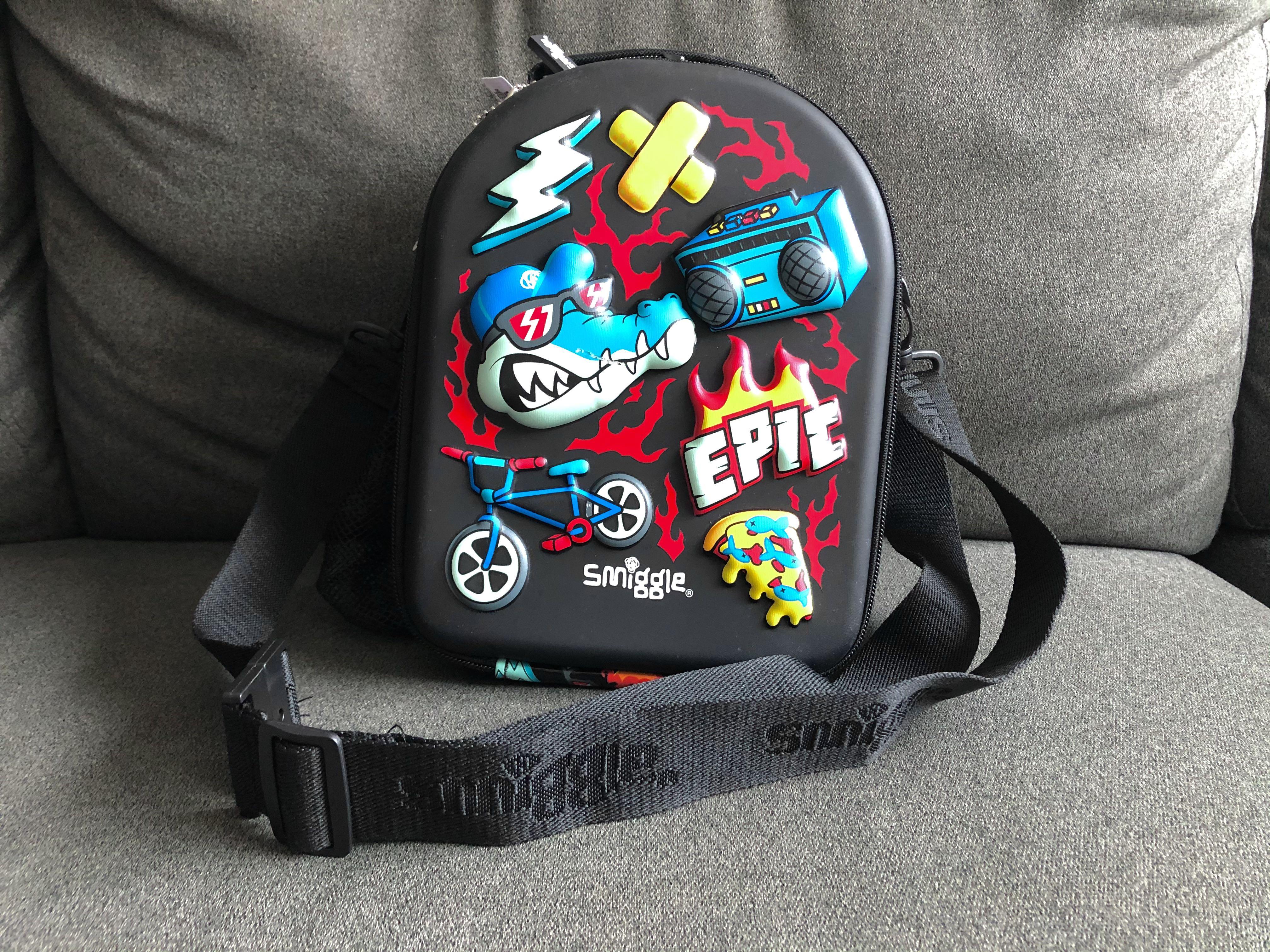 Smiggle hardtop lunch best sale bag