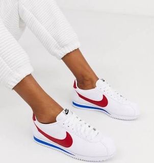 (Category: ) located in . Submitted by cheapsneakershere (Listing ID 1061669984, Image 1). Description: .