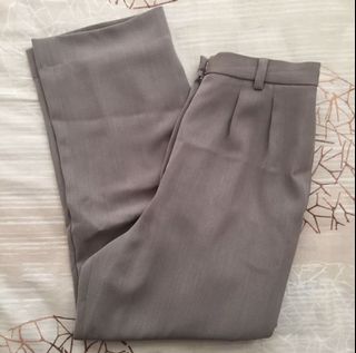 (Category: ) located in . Submitted by ley.prelovedcloset (Listing ID 1061545235, Image 1). Description: .
