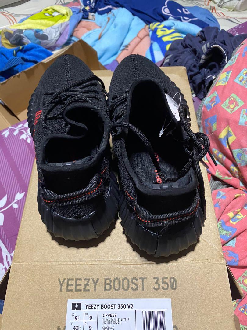 Yeezy 350 boost noir deals et rouge