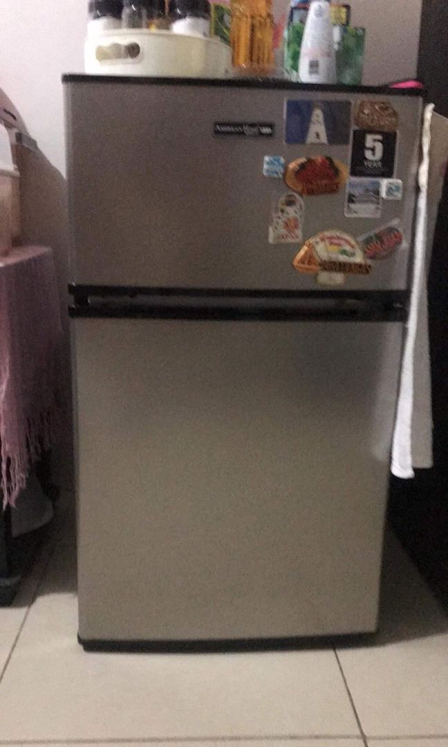 American Home Abr 88s2d 3 5 Cu Ft Two Door Refrigerator Tv Home Appliances Kitchen Appliances Refrigerators And Freezers On Carousell
