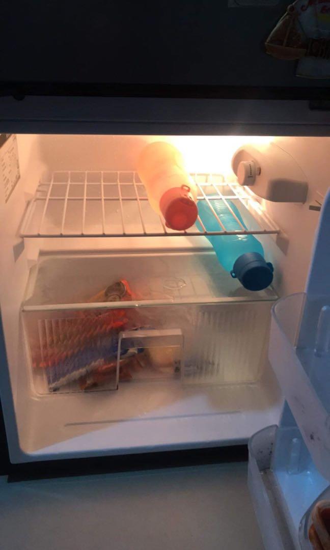 American Home Abr 88s2d 3 5 Cu Ft Two Door Refrigerator Tv Home Appliances Kitchen Appliances Refrigerators And Freezers On Carousell