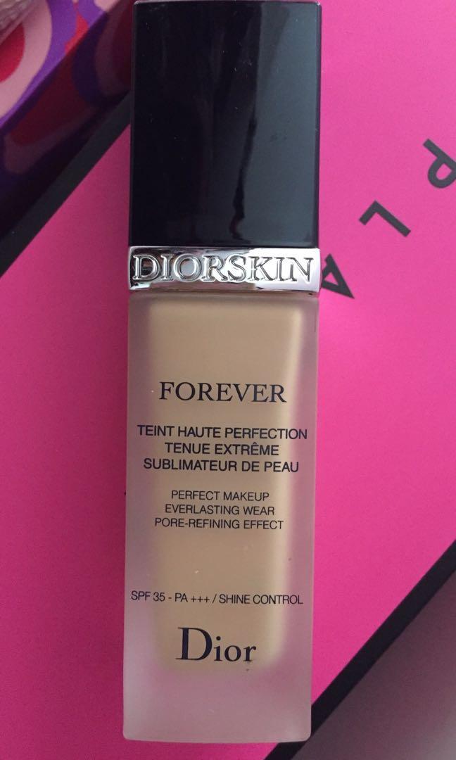 Dior top linen foundation