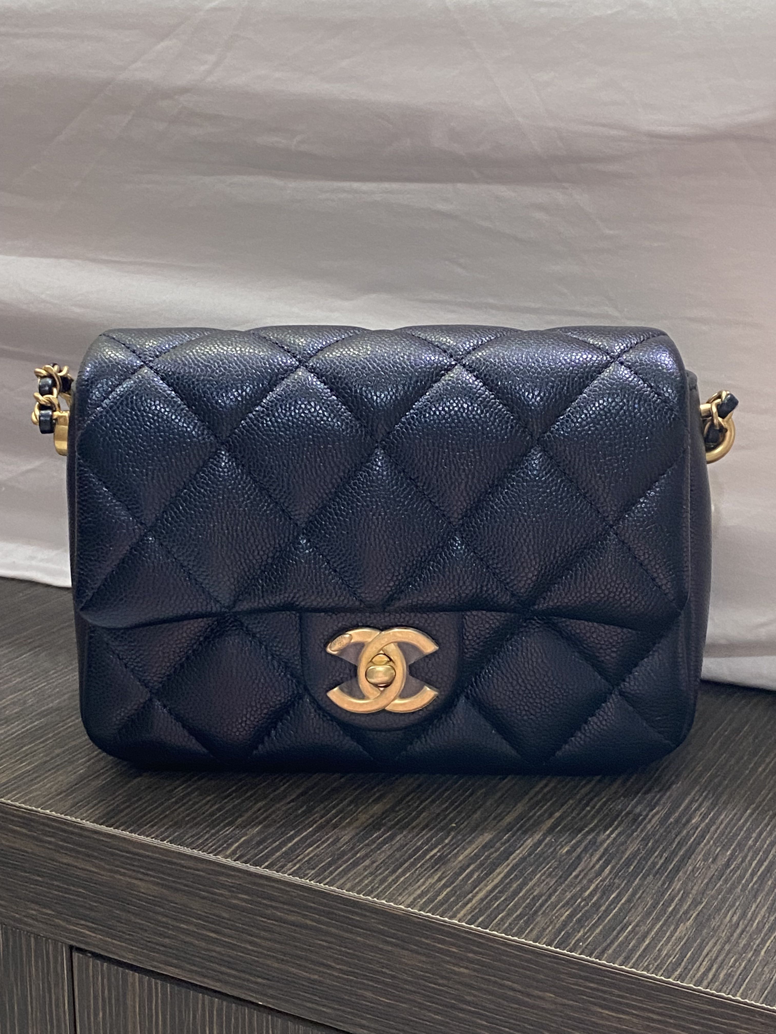 CHANEL 19 Flap Bag - 21A series -Small- FULL SET w/ receipt -Authentic  Microchip