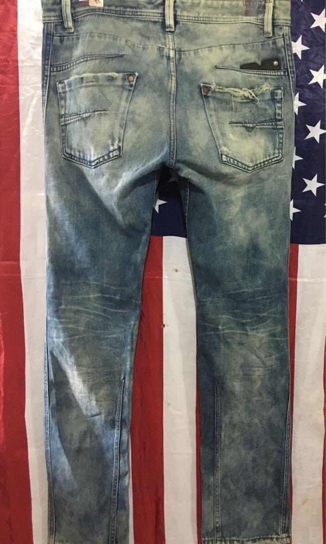 Distressed hot sale diesel jeans