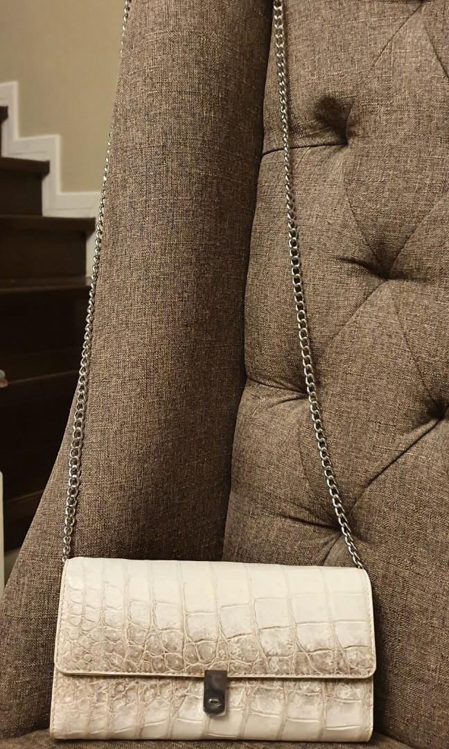 Genuine Himalayan Crocodile (Category: Luxury Bags & Wallets) located in Cabanatuan. Submitted by k2_boutiqueshop (Listing ID 1116859148, Image 3). Description: brandnew genuine himalayan crocodile wallet on chain fits cp inside silver hardware.
