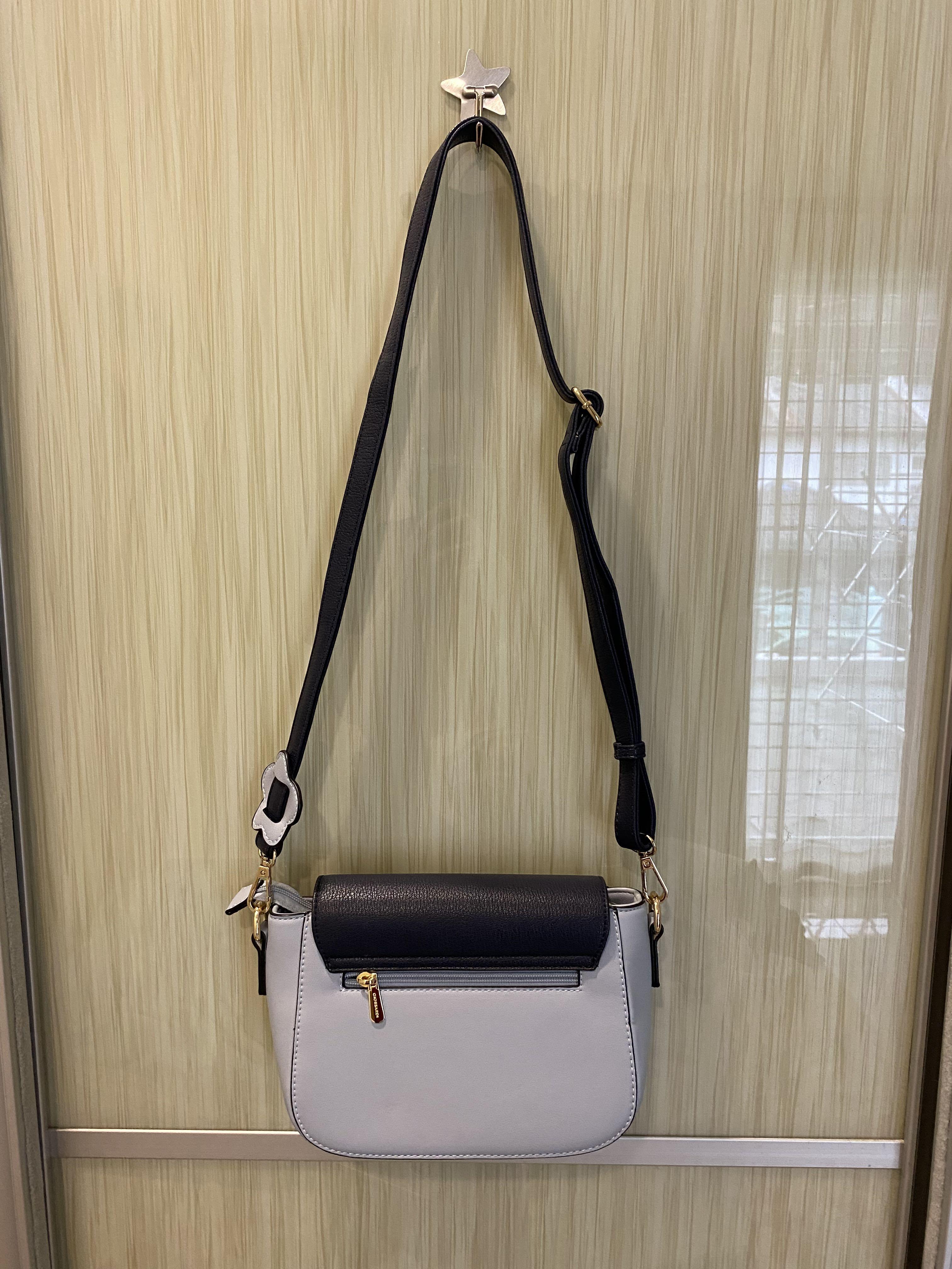 Giossardi sling bag top
