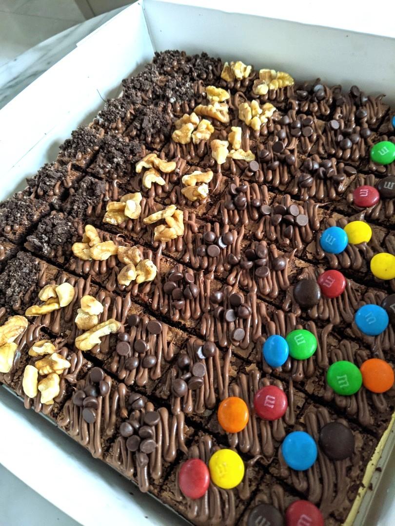 Halal brownies with assorted toppings, Food & Drinks, Homemade Bakes on