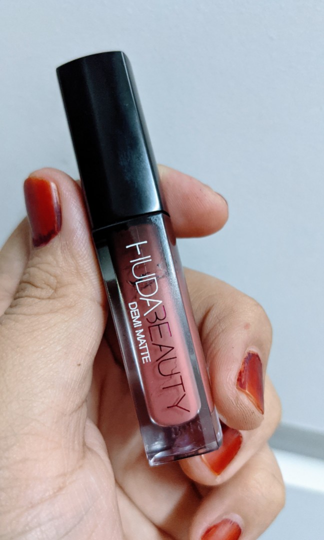 Huda beauty Demi Matte in Mogul, Beauty & Personal Care, Face, Makeup on  Carousell