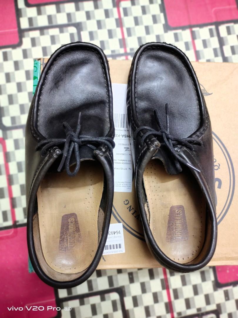 Kasut clarks