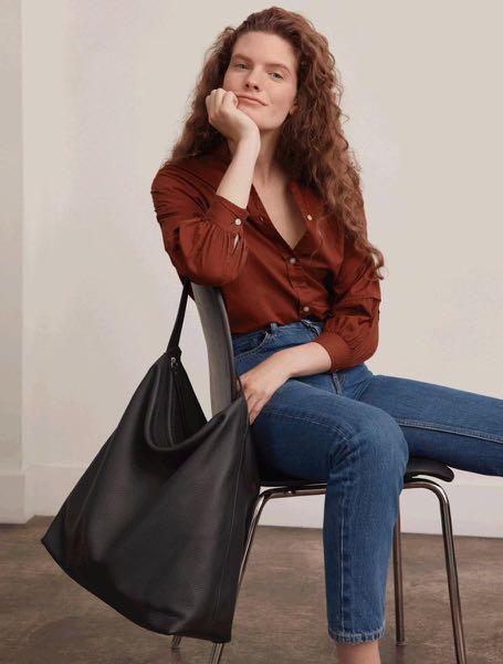 LIKE NEW Everlane Boss Bag in Pebble Black