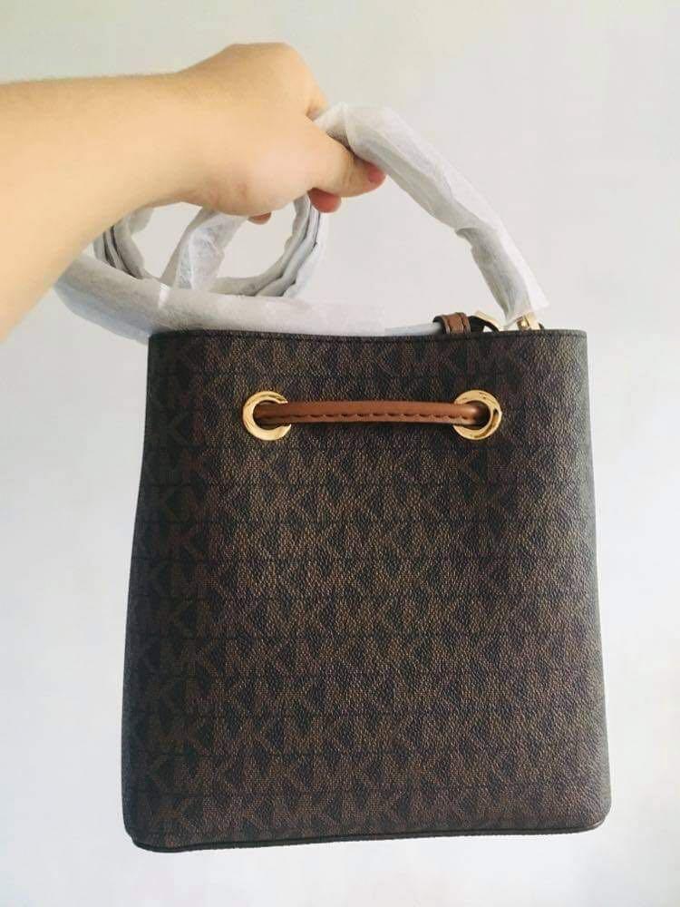 MICHAEL KORS Suri Small Logo Crossbody Bag + brown + best seller, Women's Fashion, Bags