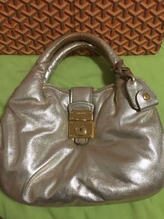 (Category: ) located in . Submitted by cheapandstyle (Listing ID 1116968072, Image 1). Description: .