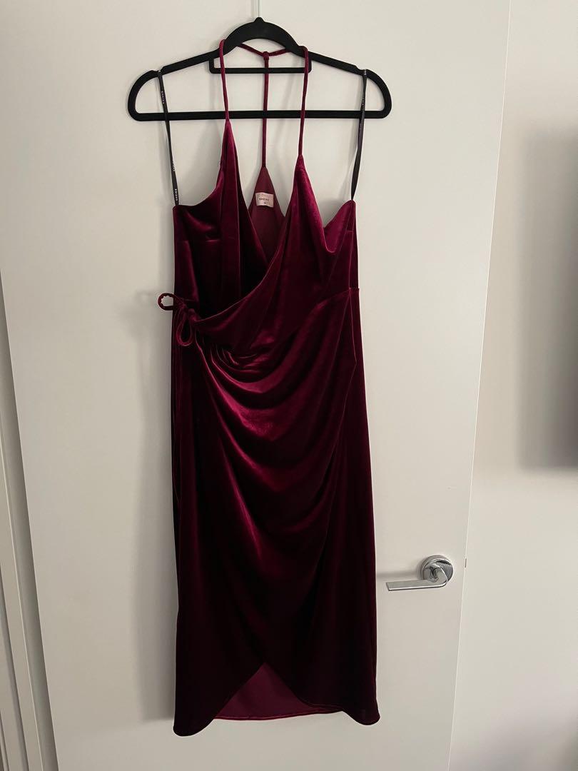 Sheike Velvet Dress Women s Fashion Clothes on Carousell