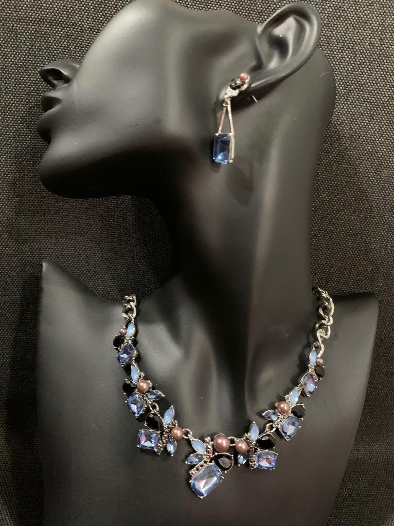 Vintage Vera Wang 0.03 CTW Diamond Bow Necklace