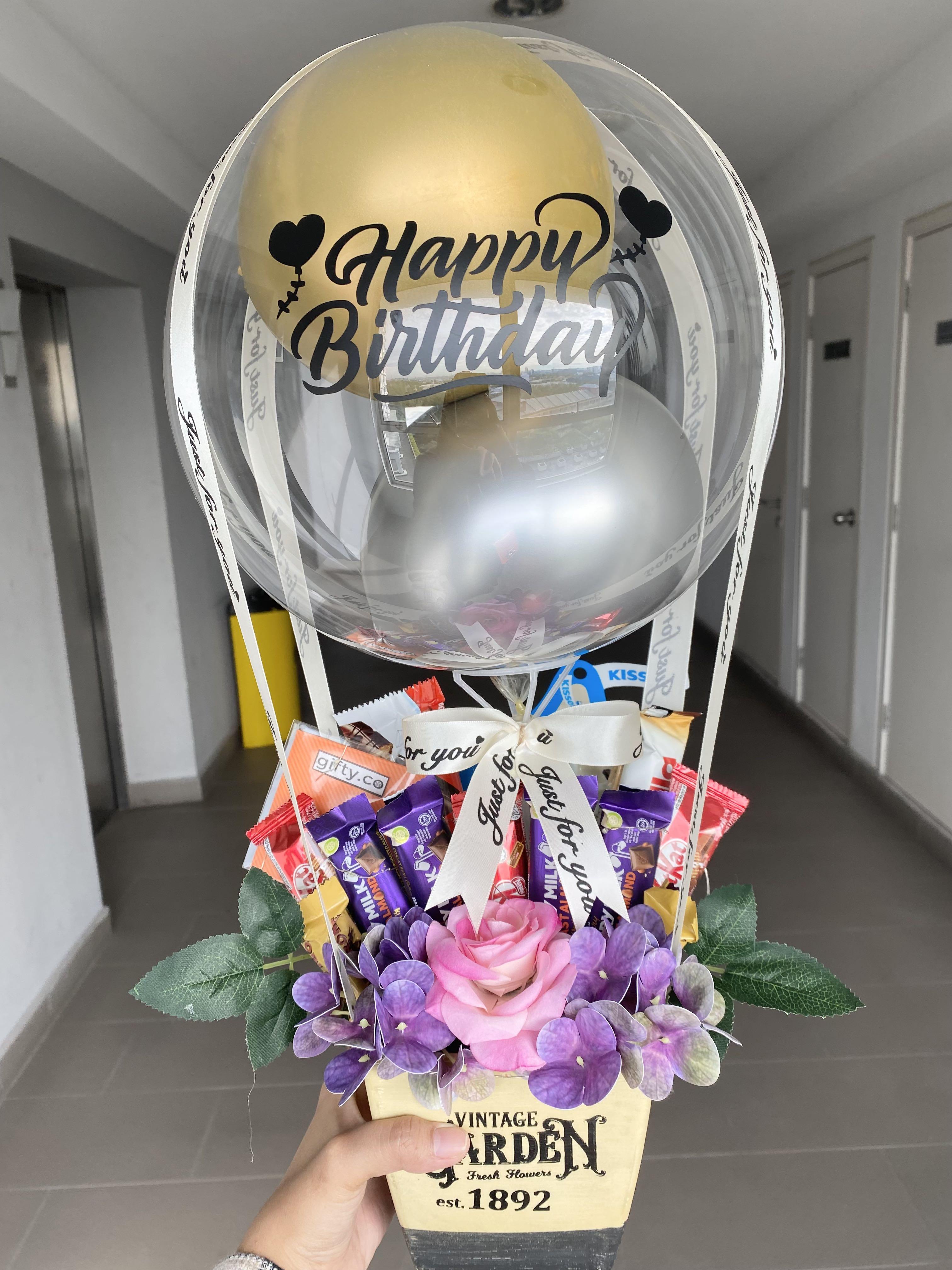 Kedai Belon Kak Hana - Set RM79 siap brownies! 1 pasu coklat siap  artificial roses dan hot air balloons. Awak bgtau Ayat atas belon, kami  print kan. 1 bouquet Brownies 1 stik