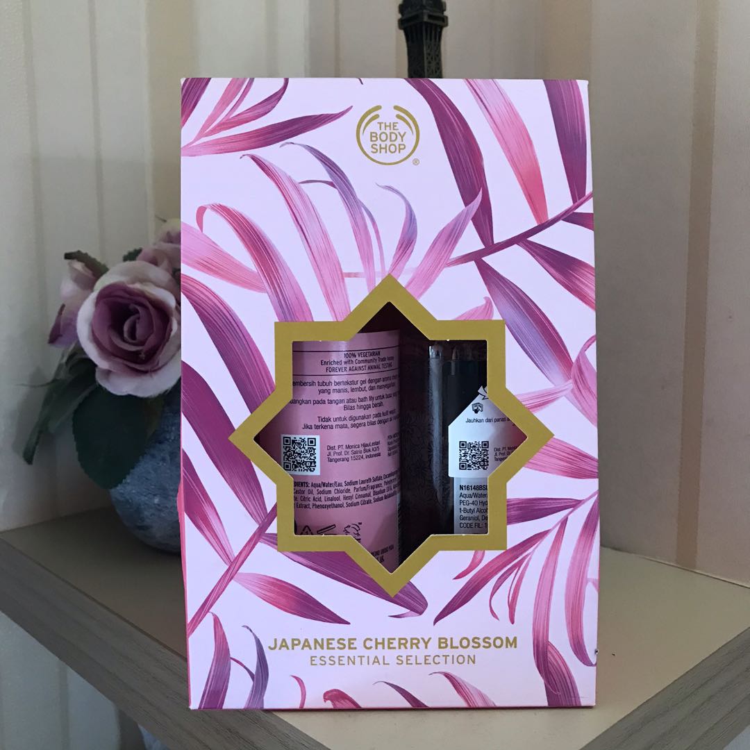 The Body Shop Japanese Cherry Blossom Gift Set, Kesehatan & Kecantikan