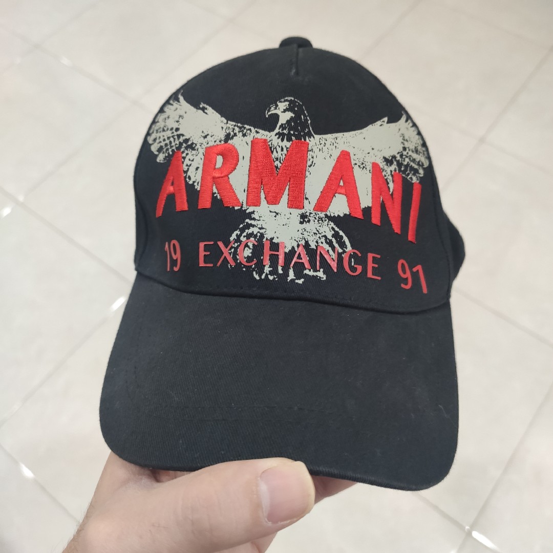 topi armani exchange