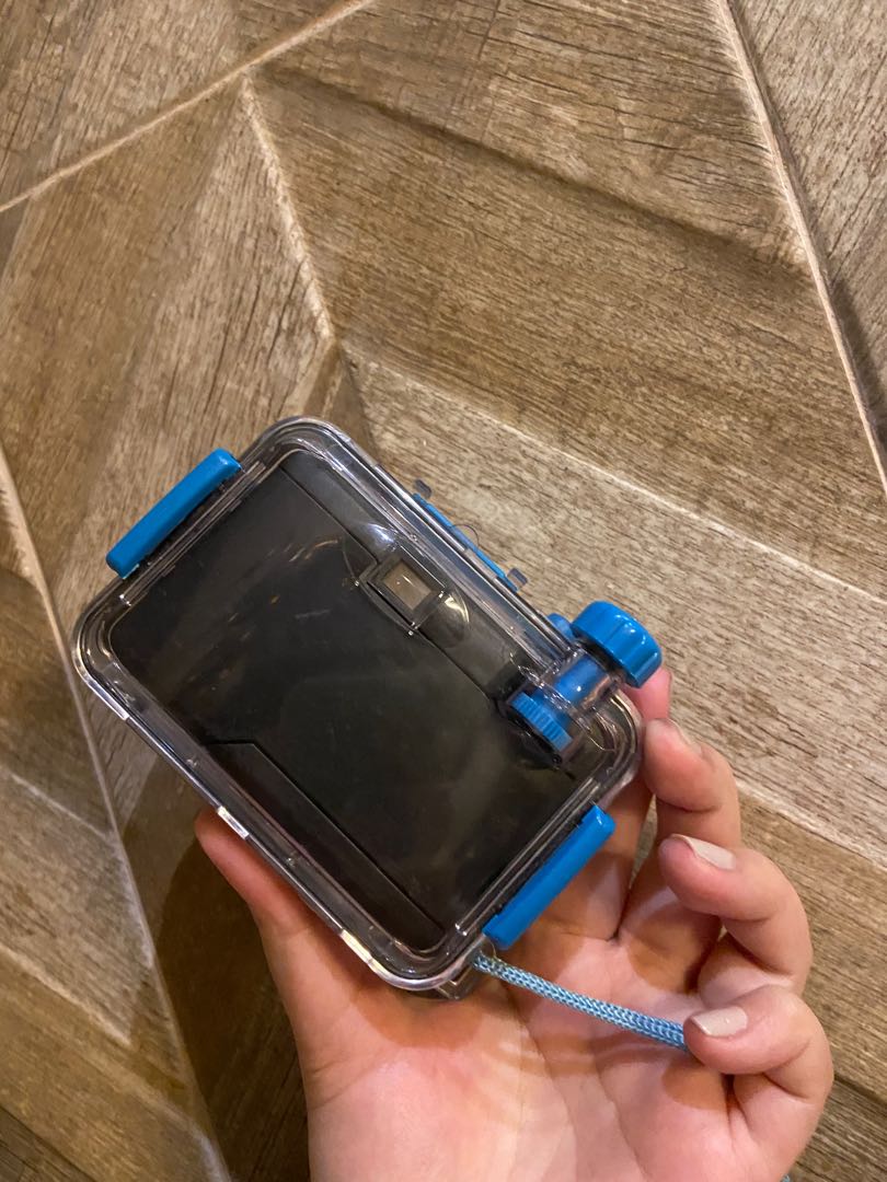 Underwater film camera (Category: Cameras) located in Manila. Submitted by beisebastian (Listing ID 1116925865, Image 2). Description: .