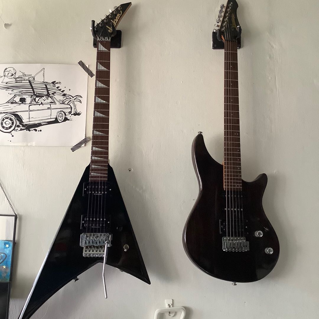 Vantage Electric Guitar, Hobbies & Toys, Music & Media, Musical