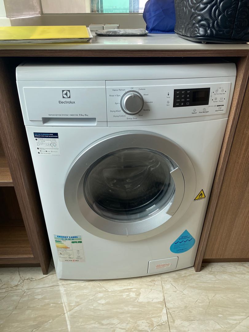 Electrolux 2 in 1 Washer and Dryer 7.5kg Front Load EWW12746 4 Tick, TV