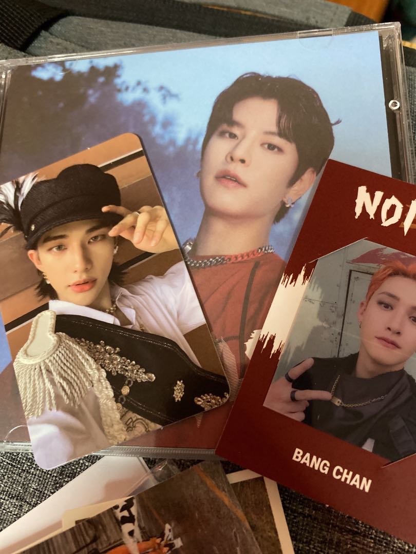 [wtt/wts] skz stray kids jewel case pc hyunjin, Hobbies & Toys