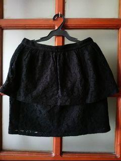 2-layered Lace Mini Skirt