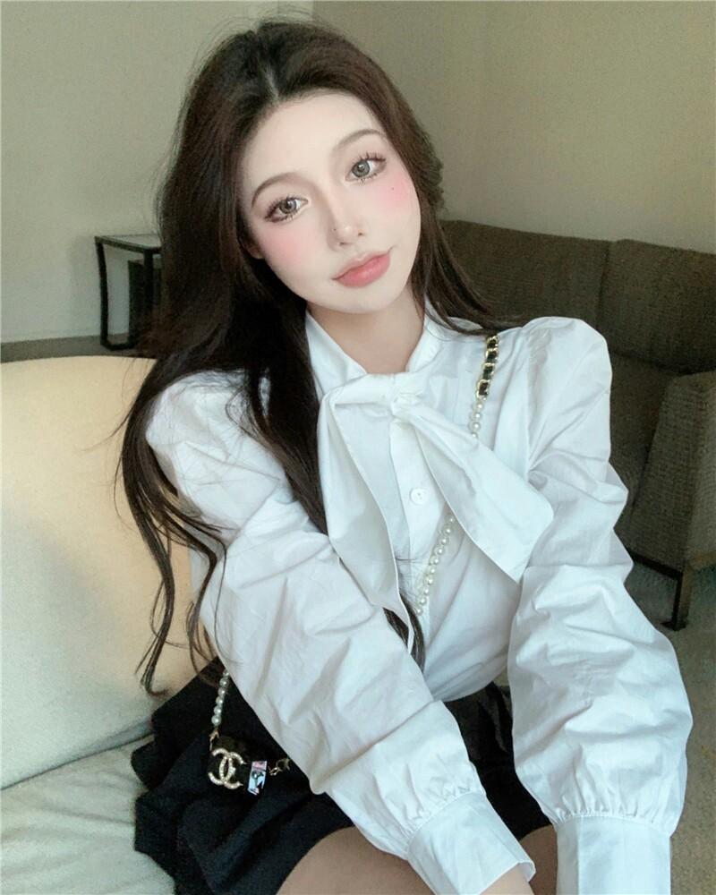 實拍實價可愛兔耳領系帶泡泡純色白襯衫女 女裝 上衣 襯衫 Carousell