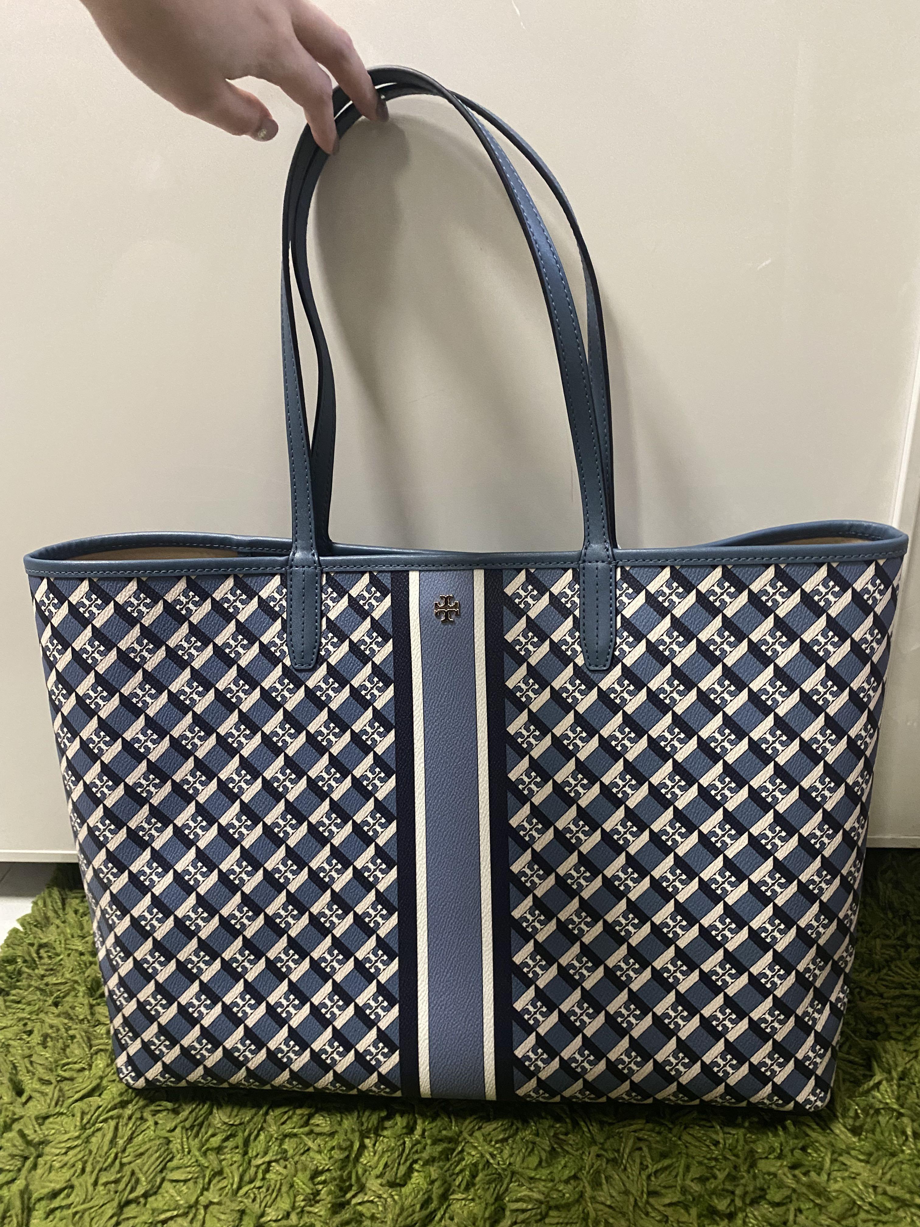 BNWT Tory Burch Geo Logo Tote Bag in Powder Blue 100% AUTHENTIC, Women's  Fashion, Bags & Wallets, Tote Bags on Carousell