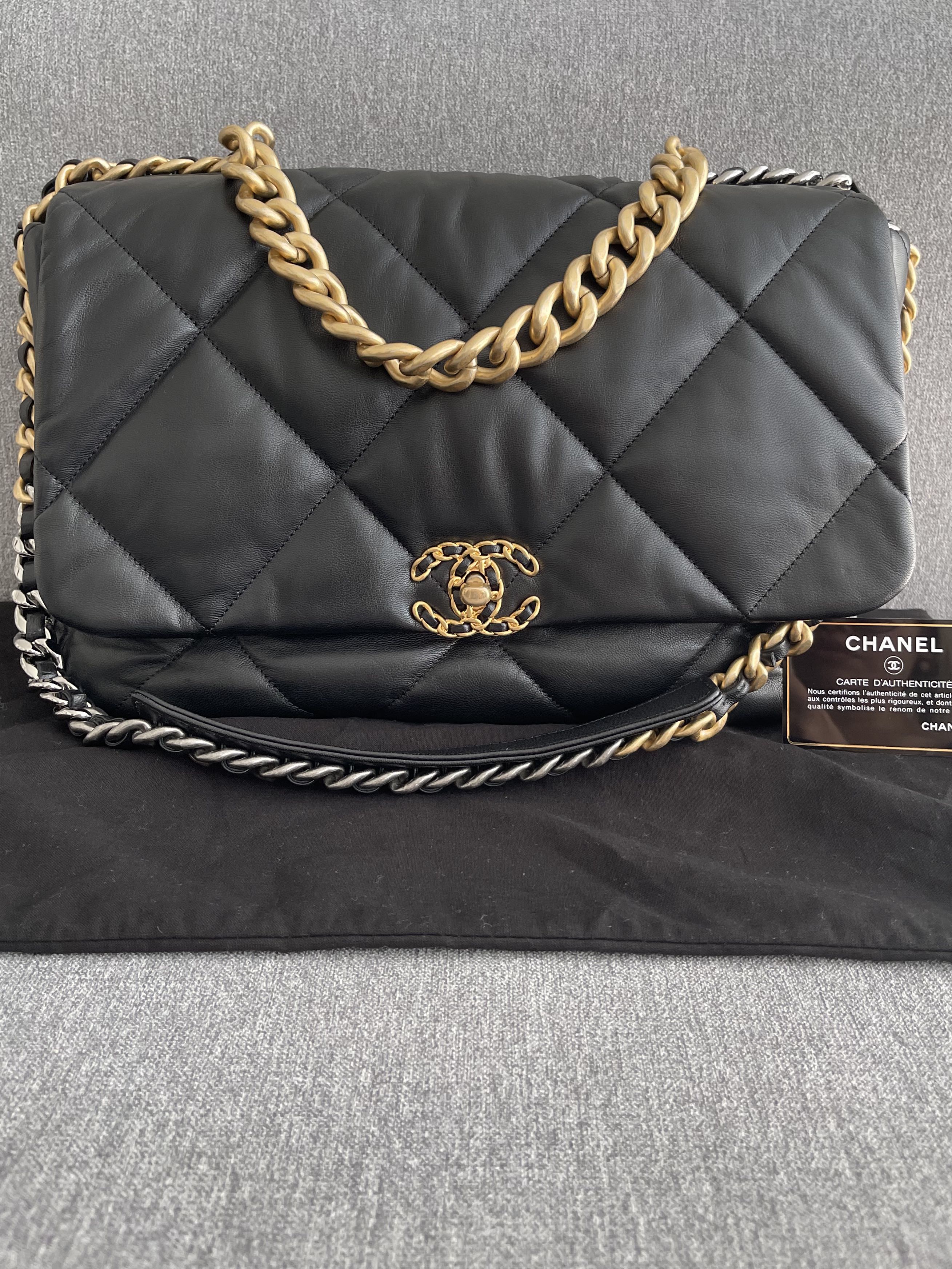 CHANEL 19 Bag in Large. Lambskin Leather in Gold-Tone, Silver