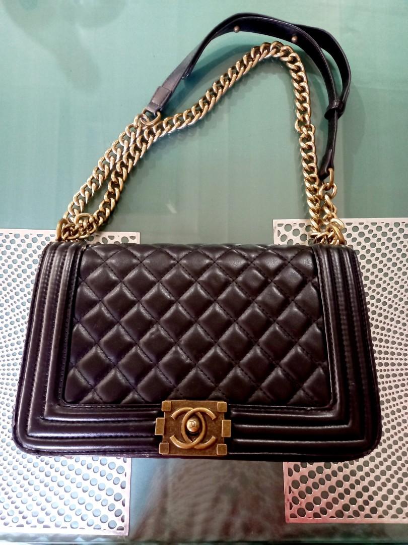 Chanel boy sling bag top