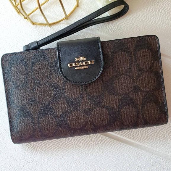 coach tech wallet