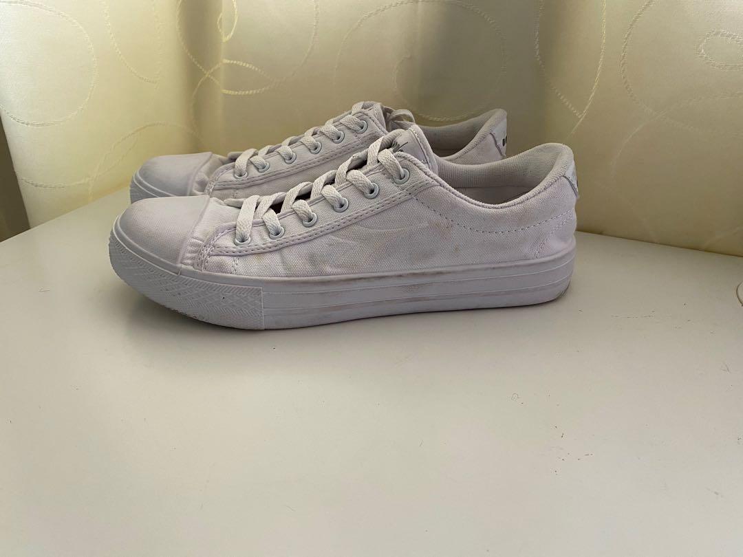 Diadora school shoes 2025
