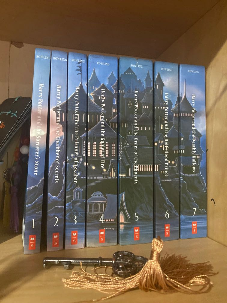 Harry Potter Spine Art Edition, Hobbies & Toys, Books & Magazines