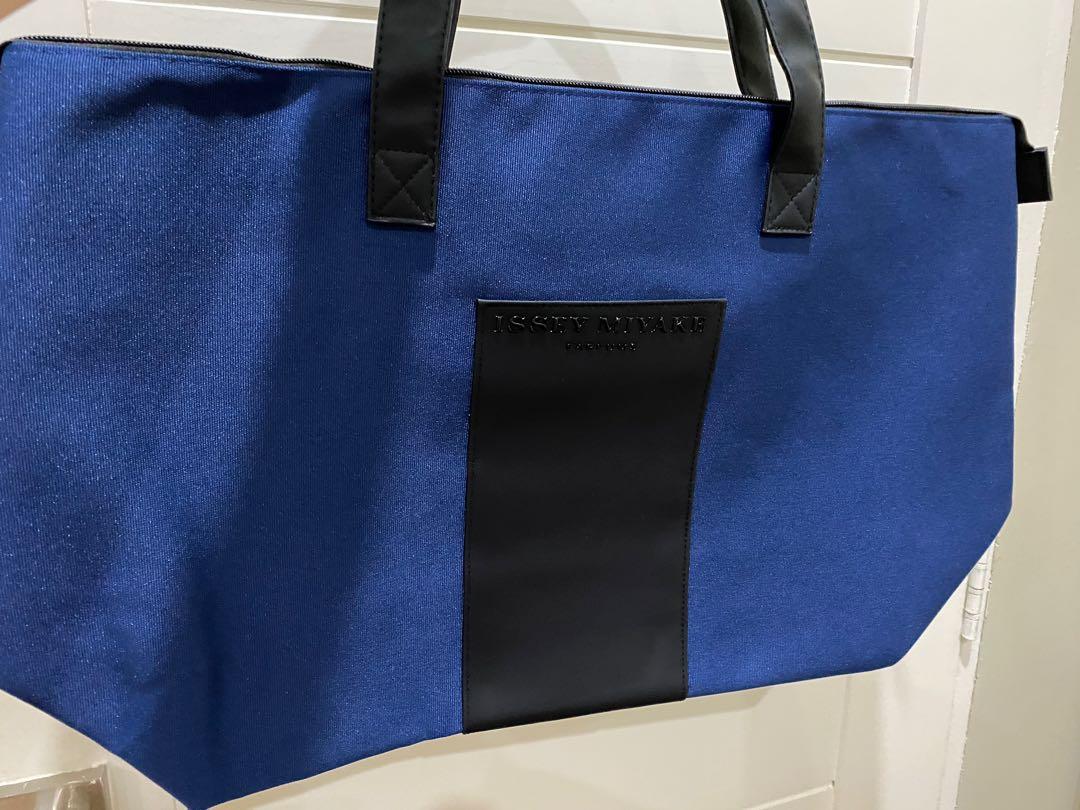 Issey miyake perfume bag top
