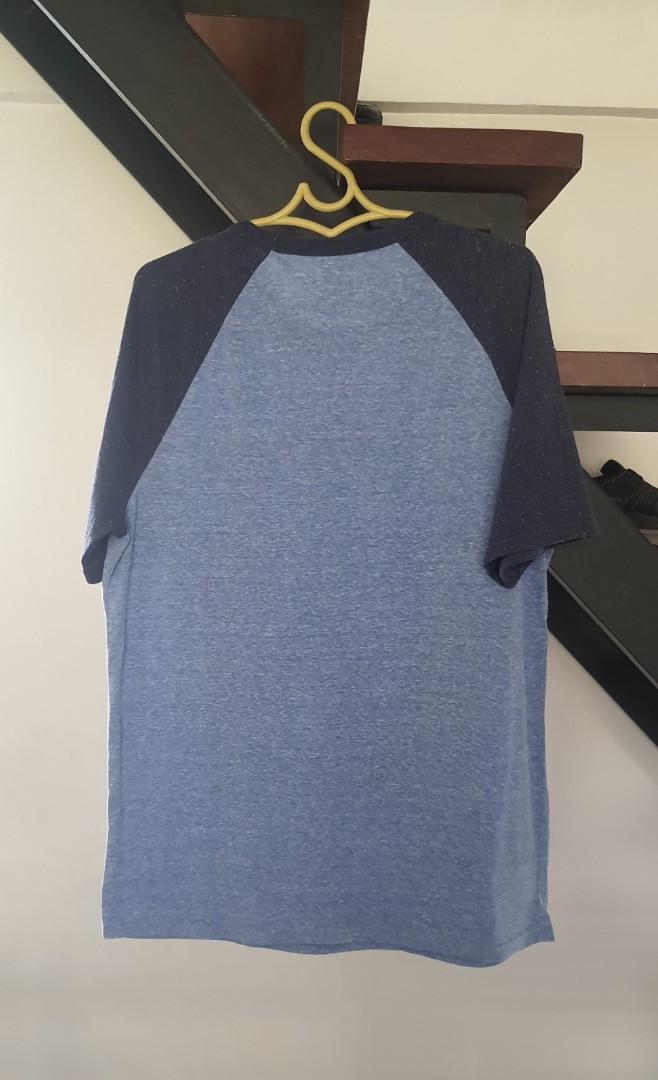 DC Justice League shirt (Category: Tshirts & Polo Shirts ) located in Manila. Submitted by awantimaneng (Listing ID 1118662926, Image 3). Description: - Justice League tshirt (L) - lints, good condition (8/10) dim: 22 x 28 - Meet up: 5th Ave LRT, Petron C3 - Shipping via JRS, lalamove - 09770690079.