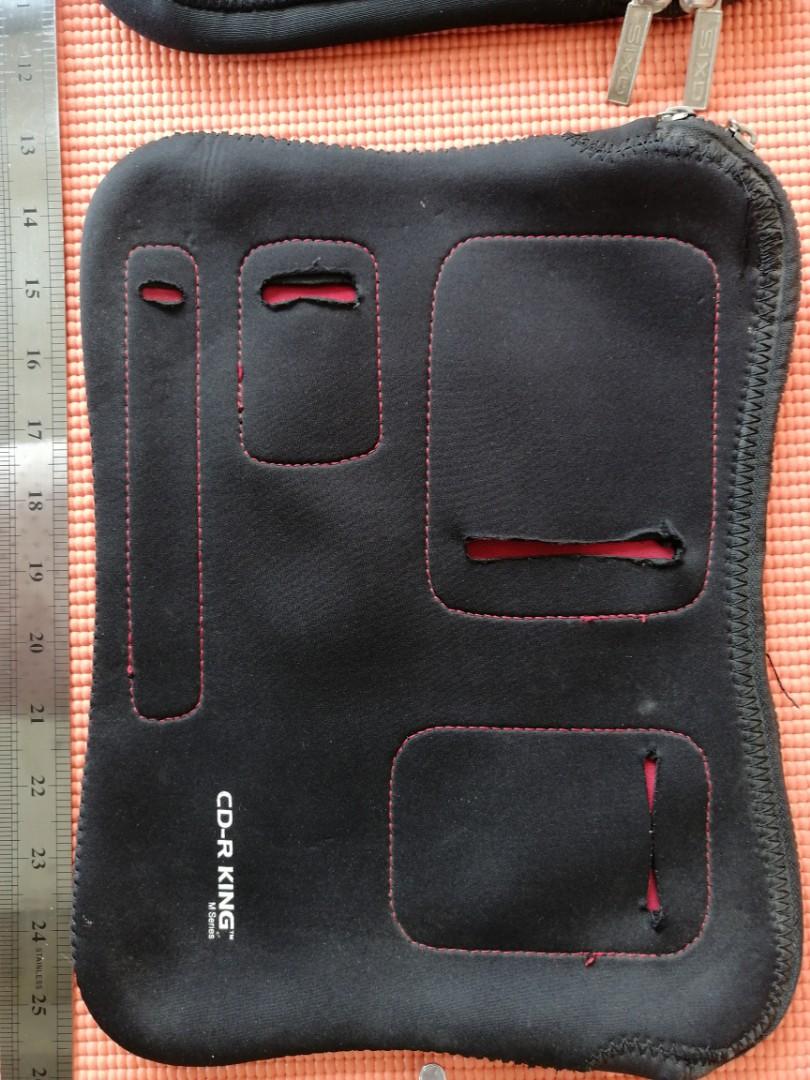 laptop/netbook sleeve (Category: Laptop Bags & Sleeves) located in General Santos City (Dadiangas). Submitted by gamitofdvine (Listing ID 1118661798, Image 3). Description: assorted laptop/netbook 11 inches sleeve with lesportsac pouch. used items. sf c/o buyer.