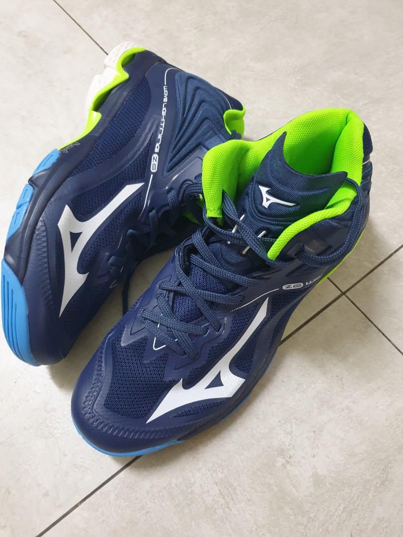 Mizuno indoor sports shoe Z6 Wave Lightning Men s Fashion