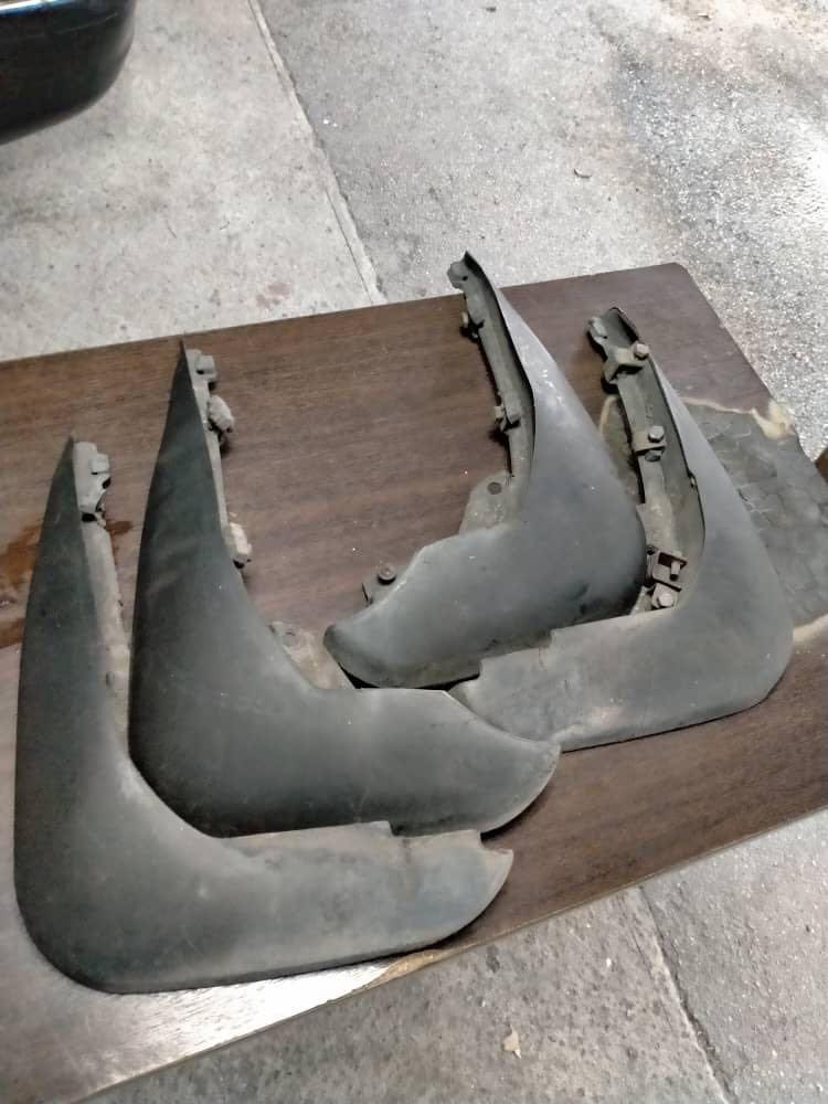 W211 mud flaps deals