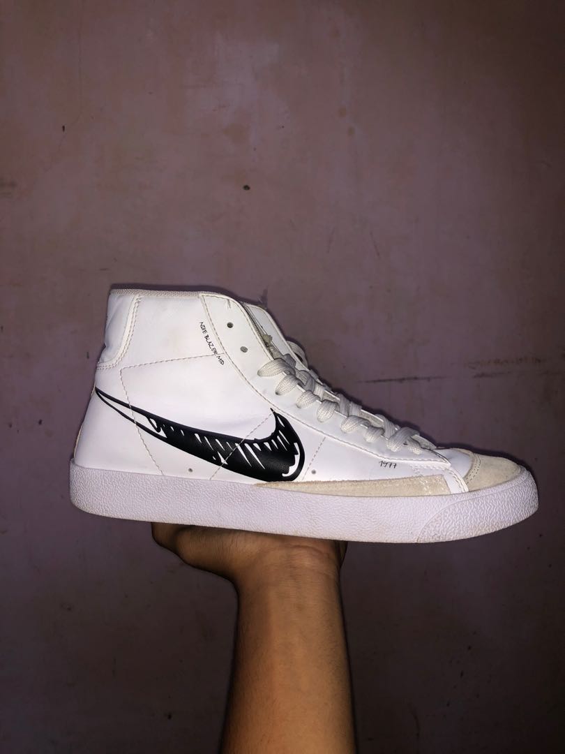 Nike Blazer Mid 77 Black Sketch White, Fesyen Pria, Sepatu , Sneakers di  Carousell