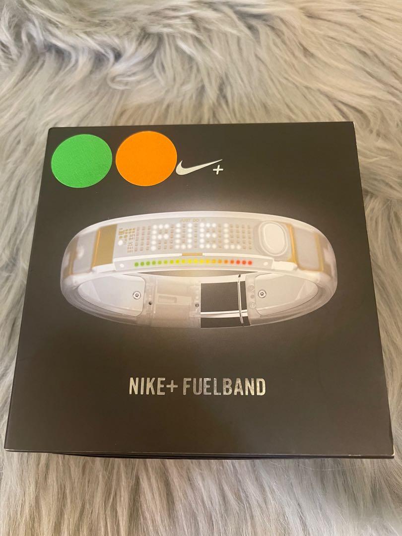 middelalderlig hver gang bedstemor Nike FuelBand Watch Fitness Tracker, Sports Equipment, Other Sports  Equipment and Supplies on Carousell