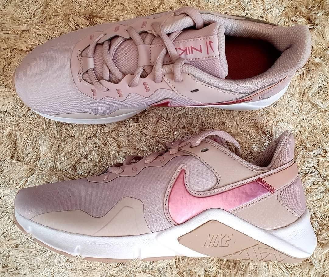 Nike Legend Essential 2 Training shoes size 7 US for women. 2500